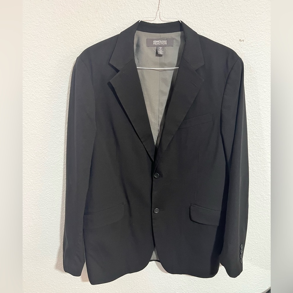 Kenneth Cole Blazer. In good condition. Large/42
